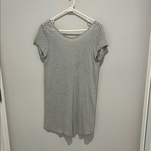 Low-back Striped Gray Women's T-Shirt Dress